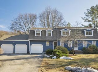 2 Woodpark Cir, Lexington, MA 02421