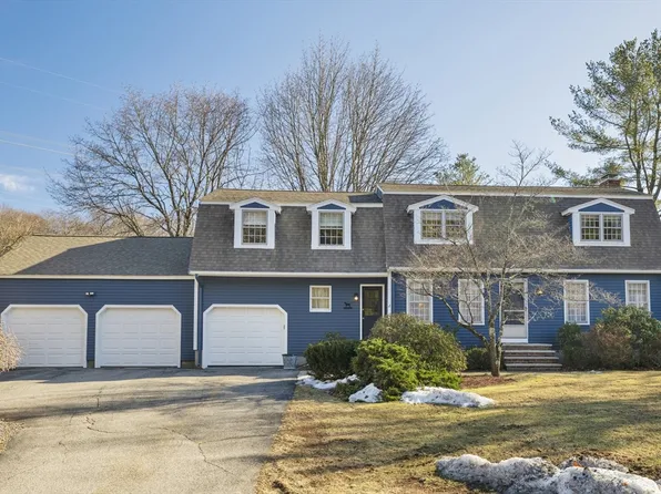 2 Woodpark Cir, Lexington, MA 02421