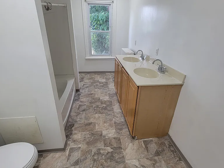 627 Corson St — Photo 27