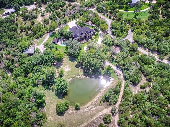 4th image of 360 Belle Cir