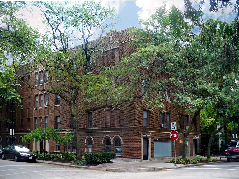 2146 N Dayton St #302 — Photo 1