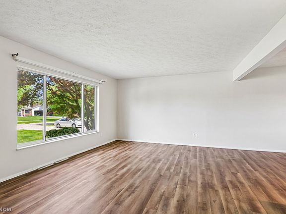 4th image of 31660 Sedgefield Oval