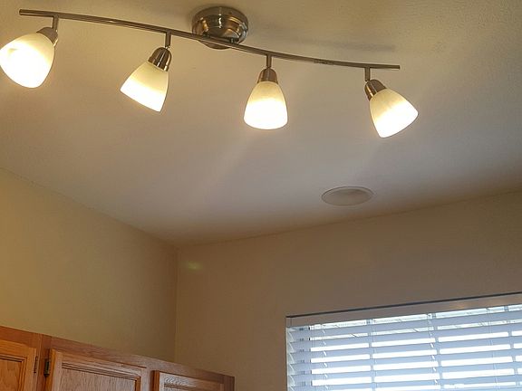 5th image of 2485 Edgewater Dr APT 3