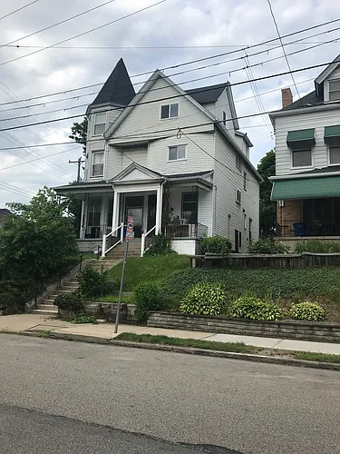 627 College St #1 Photo 1