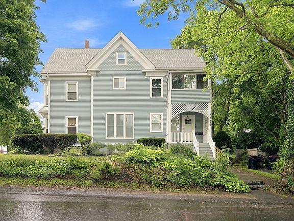 3rd image of 418 Ash St