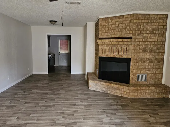 710 34th St NE, Paris, TX 75460