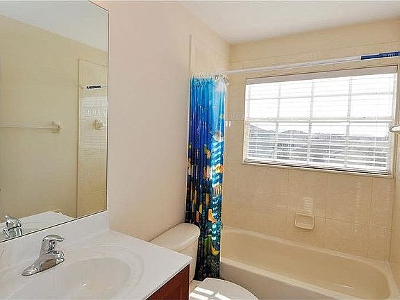Full bath upstairs 