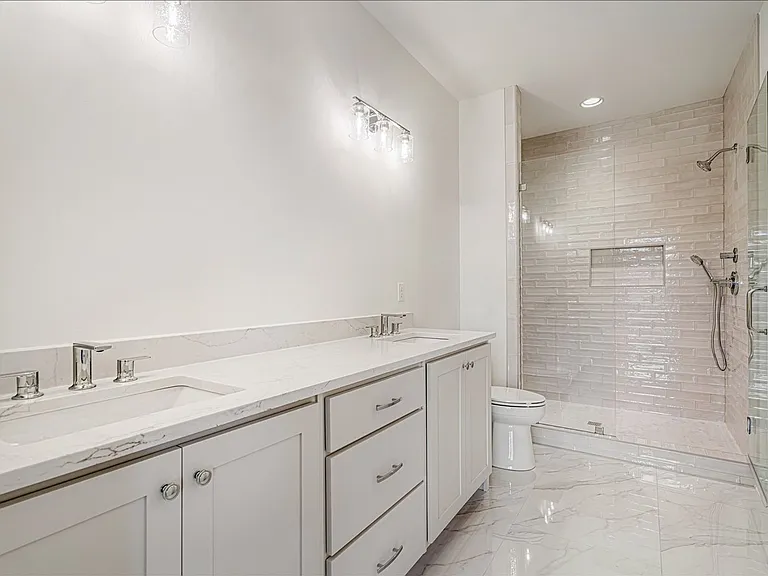 5472 Park Ave — Photo 14