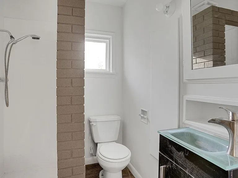 409 Booth Rd — Photo 6