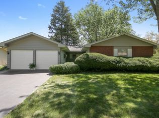 2S251 Ivy Ln, Lombard, IL