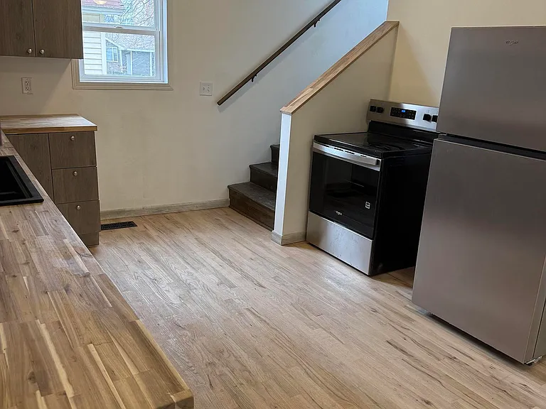 810 4th St #810 — Photo 11