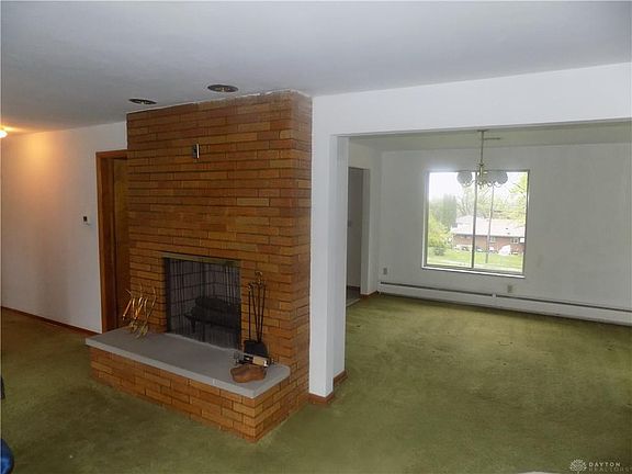 3rd image of 618 Eleanor Ave