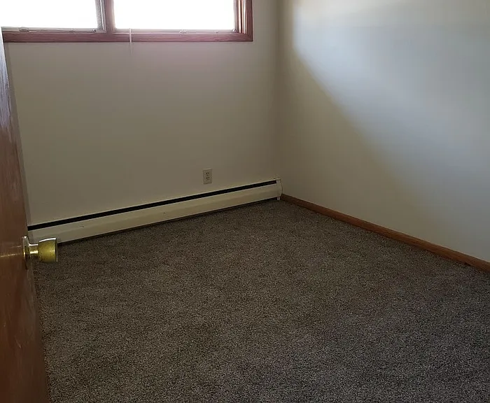 1831 Stinson Blvd NE #7 — Photo 3