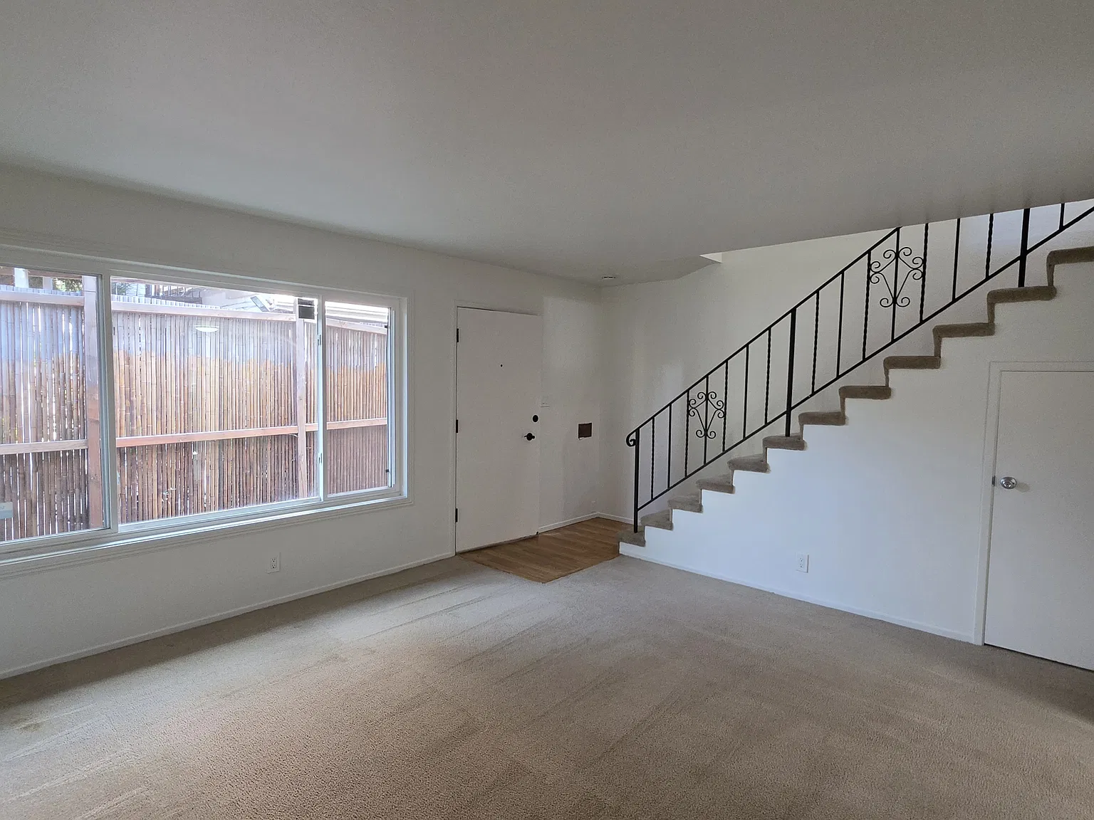 3 bed, 1.5 bath, 1225 sqft, $3,200 — Photo 4