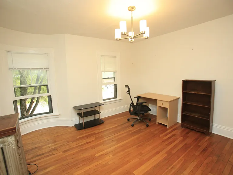 602 Monroe St #602-4 — Photo 21