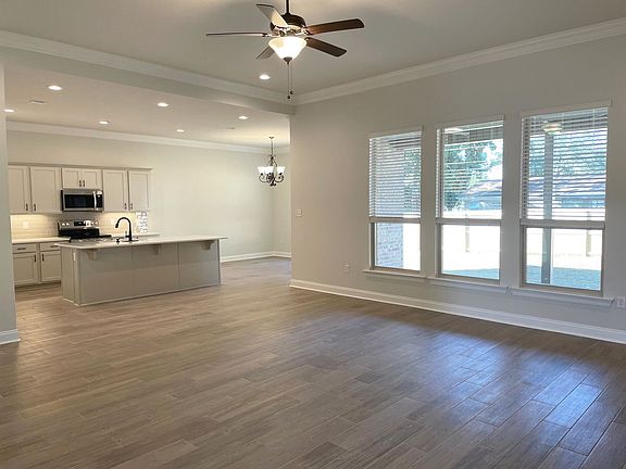 2nd image of 3075 Auburn Pkwy #6-7