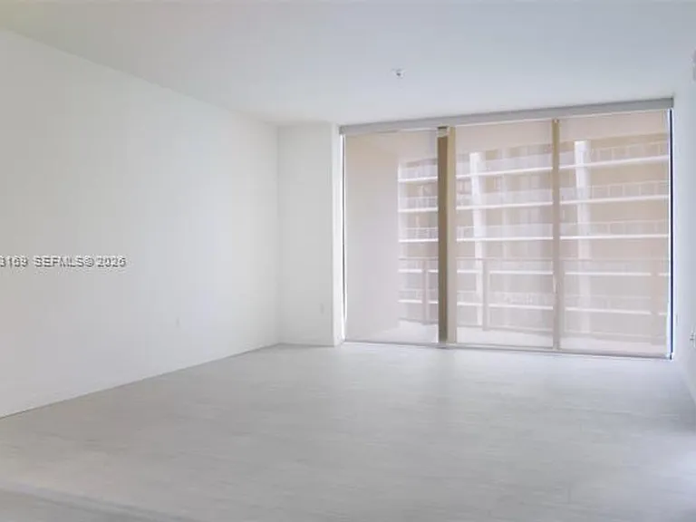 1000 Brickell Plz #CU-4205 — Photo 4