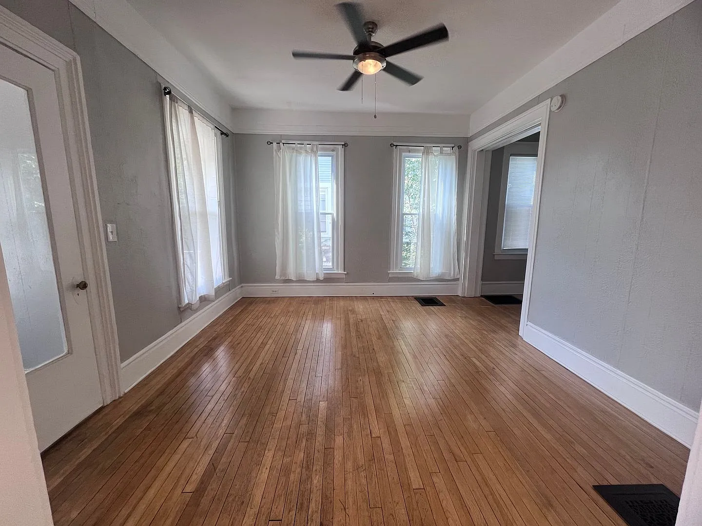 Single Family Home Located Near Medical Mile!! — Photo 4