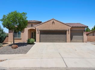725 Palo Alto Dr NE, Rio Rancho, NM 87124