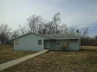 108 N Mulberry St, Paola, KS 66071