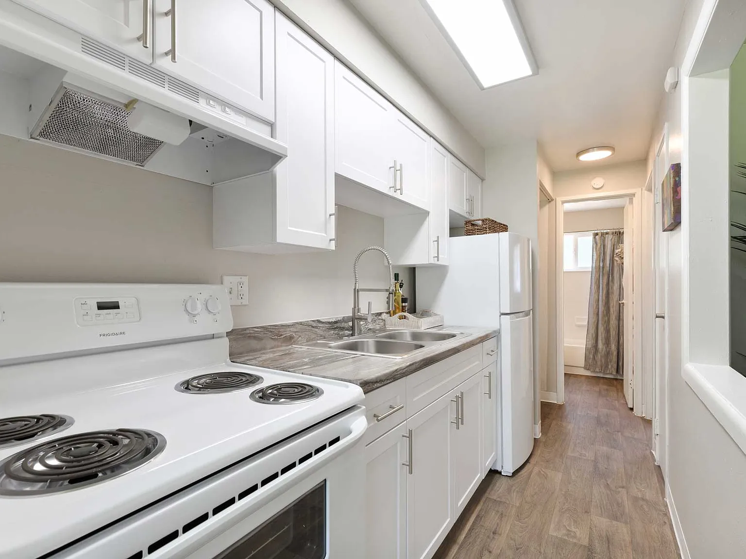 Park Place at Expo Apartments — Photo 3
