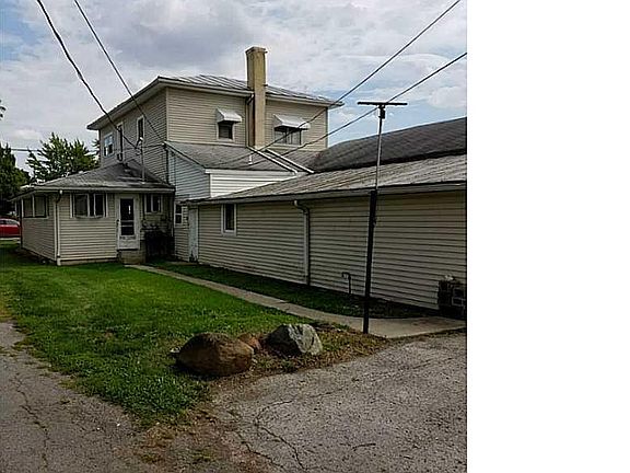 2nd image of 105 Plum St