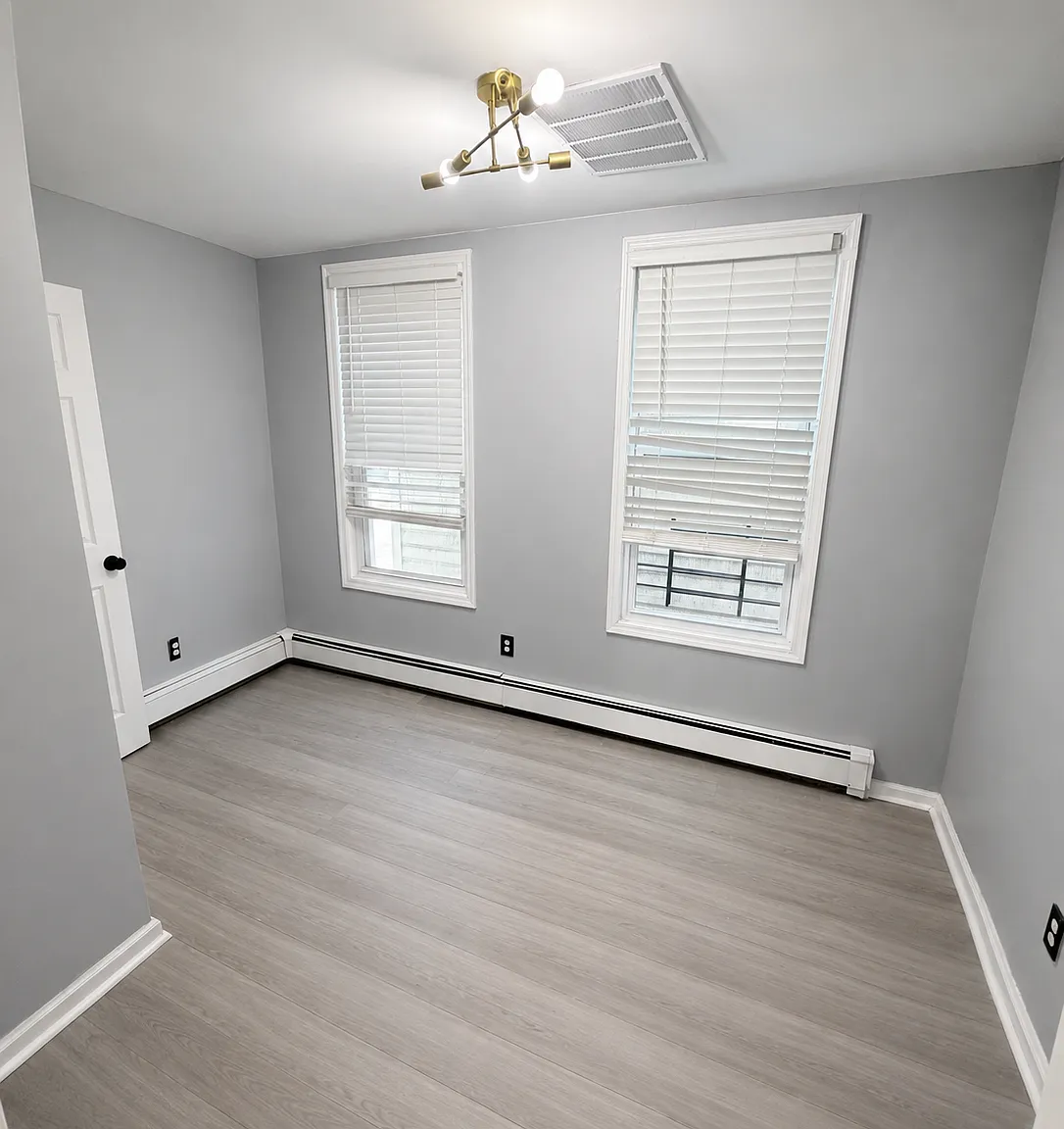 3 bed, 1000 sqft, $1,990 — Photo 4