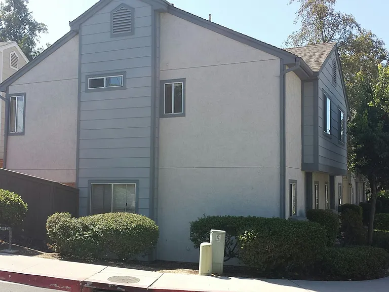 2208 Kings View Cir — Photo 3