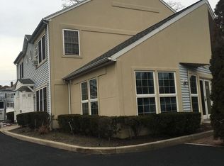 9 Bowman Ave #B, Rye Brook, NY 10573