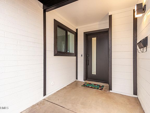 5th image of 228 E FREMONT Drive
