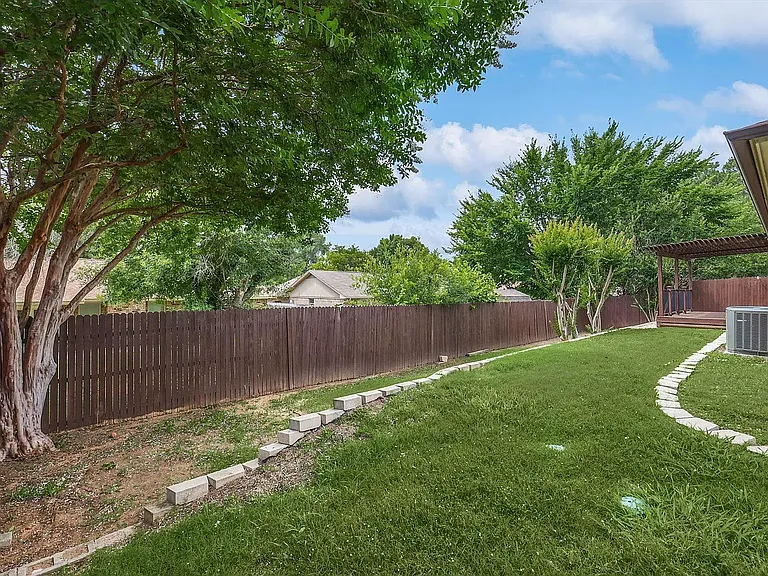 2813 Cripple Creek Trl — Photo 15