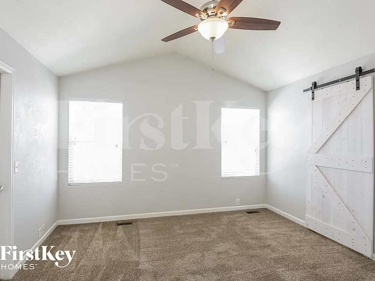 9919 Jasper St — Photo 11