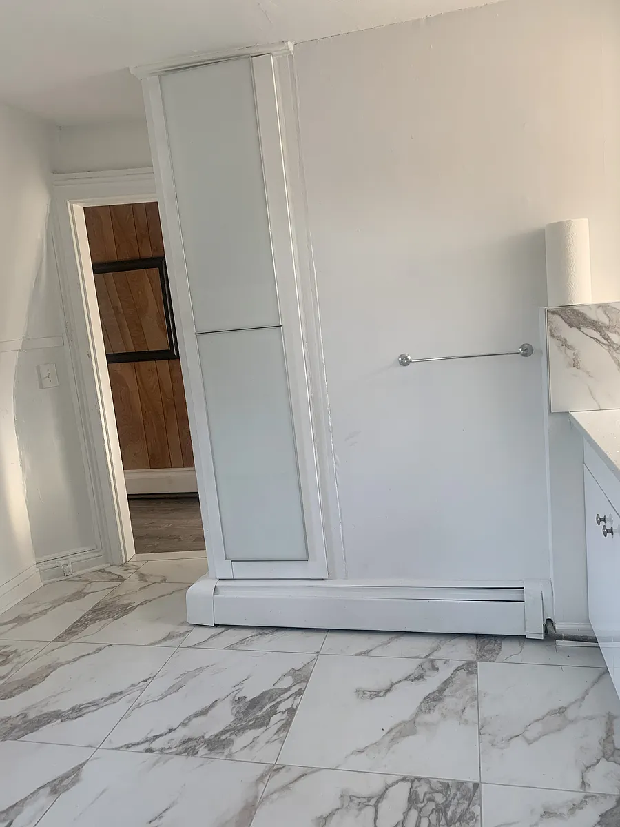 Kitchen with pantry - 24 Franklin Pl #D3