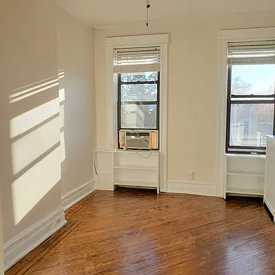 Rented by Brooklyn Real Inc | media 10