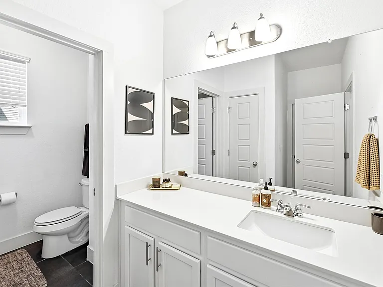 2306 Capulet St — Photo 13