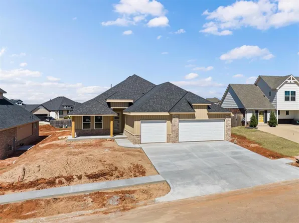 8213 NW 152nd St, Edmond, OK 73013