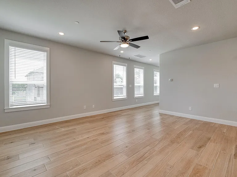 2605 Sam Bass Rd #44 — Photo 7