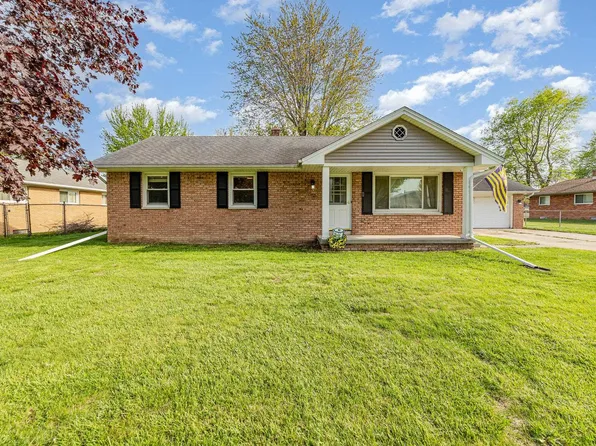 2160 Finch Dr, Saginaw, MI 48601