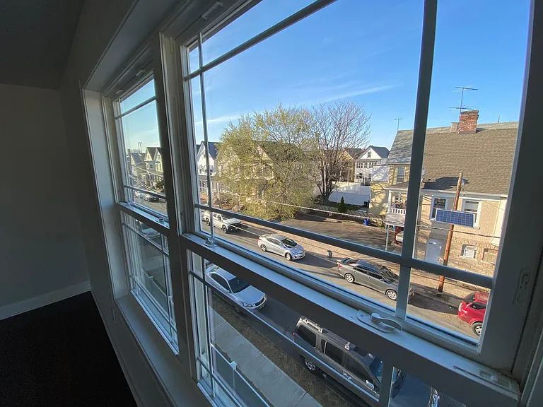 341 Washington Ave #2 — Photo 10