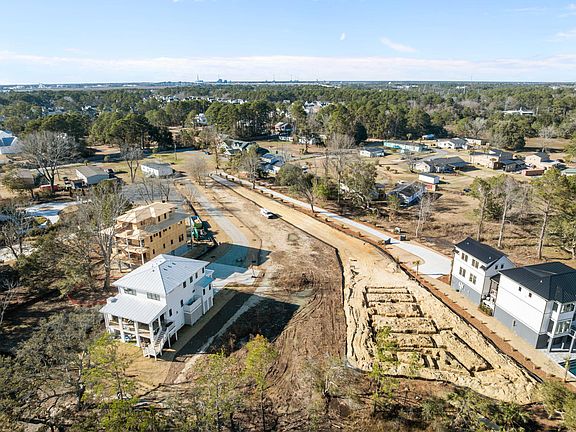 2nd image of 122 Collins Hill Ln