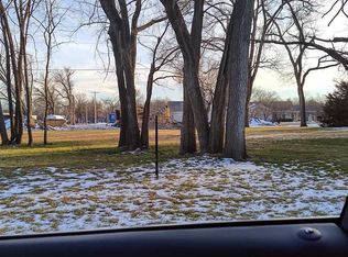 8700 Quail Cir, Manhattan, KS 66502