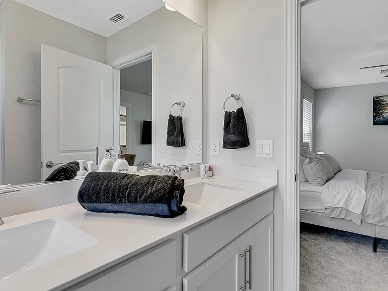 741 Creekwater Ln — Photo 12