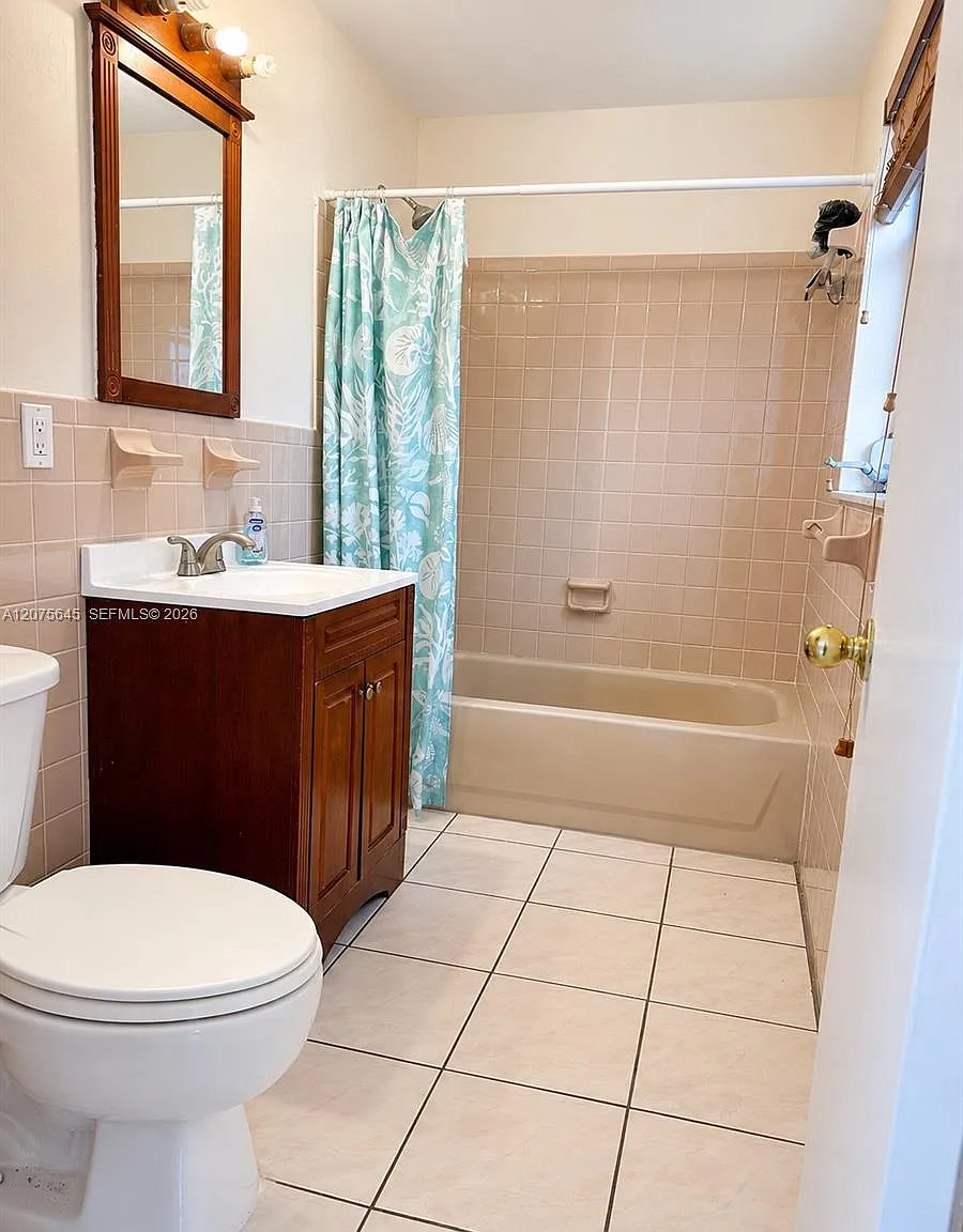 Coral Way Center Amd — Photo 4