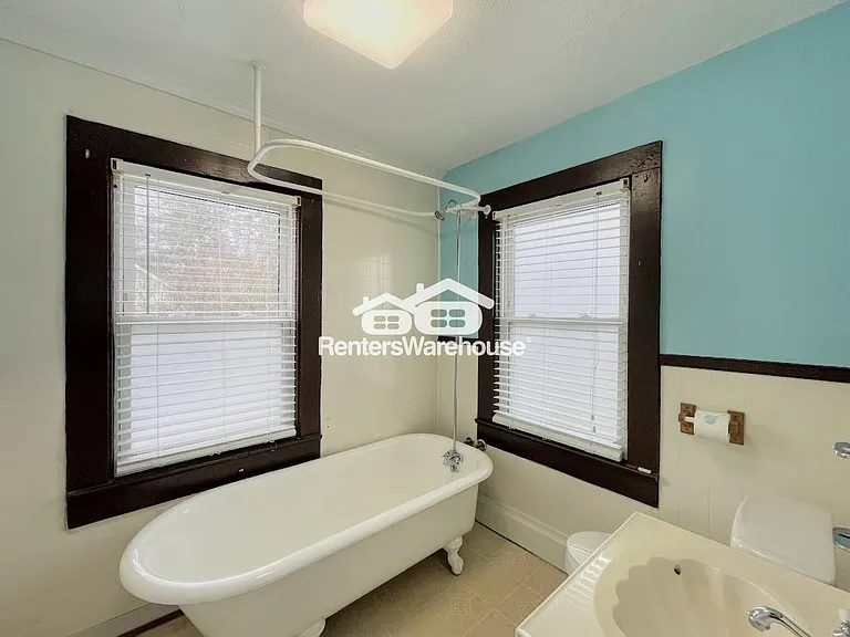 315 Highland Ave — Photo 21