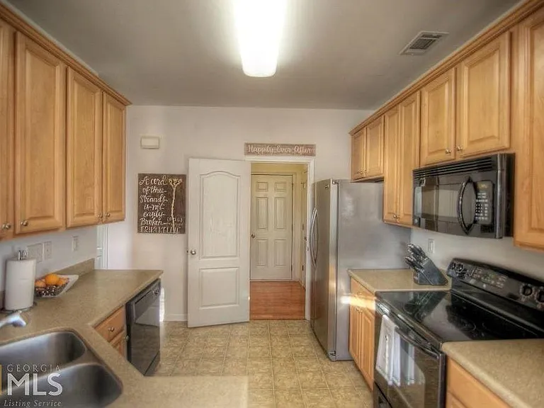 1978 Dakota Dr NW — Photo 13