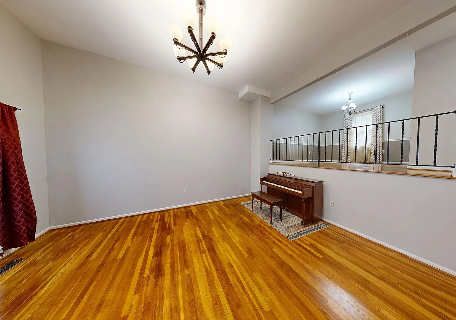 Spacious Updated TH - 4Bed/2.5Bath - Feeds to Wooton HS — Photo 4