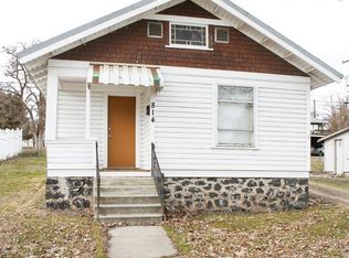 814 1st St, Cheney, WA 99004