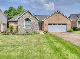 18 Amherst Ct, Florence, KY 41042