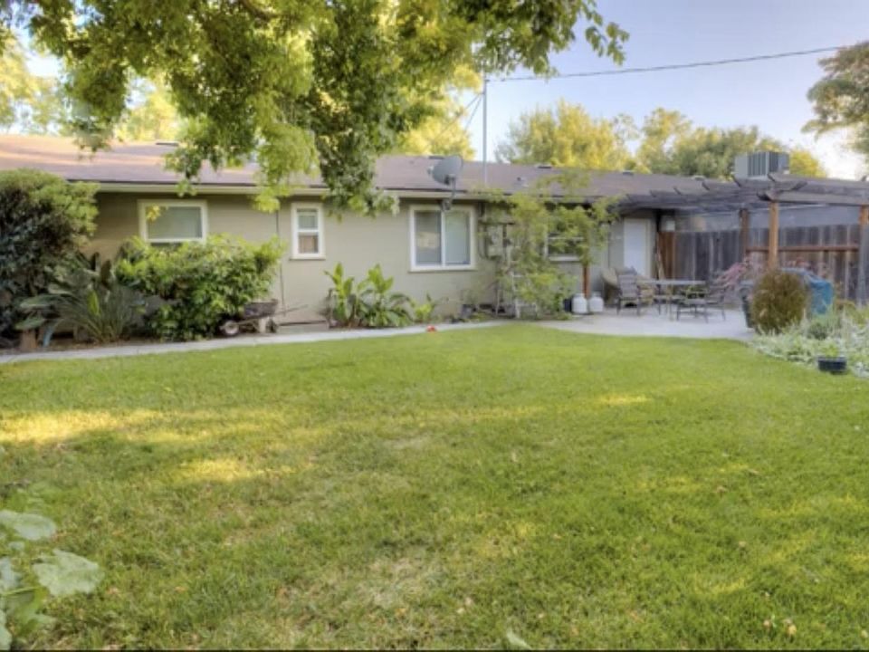 2nd image of 1217 Chadwick Ct