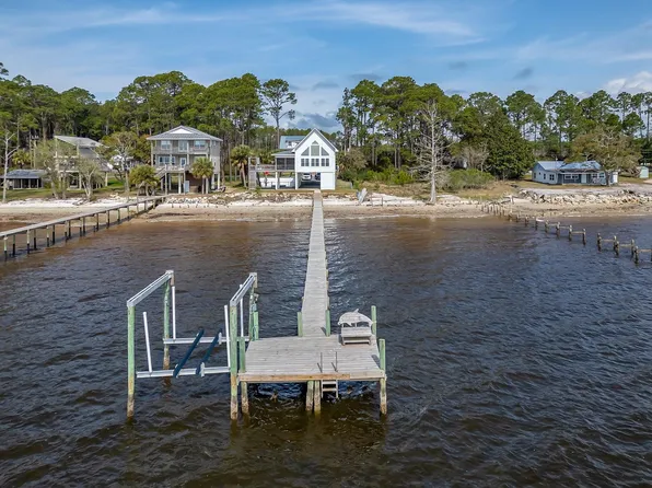 3036 Highway 98 E, Carrabelle, FL 32322